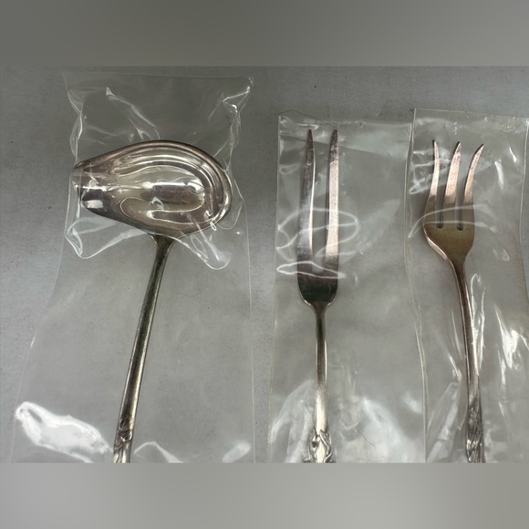 Vintage Reed & Barton 5-Piece Silverplate Serving Set Floral Harlequin Pattern - Picture 16 of 17